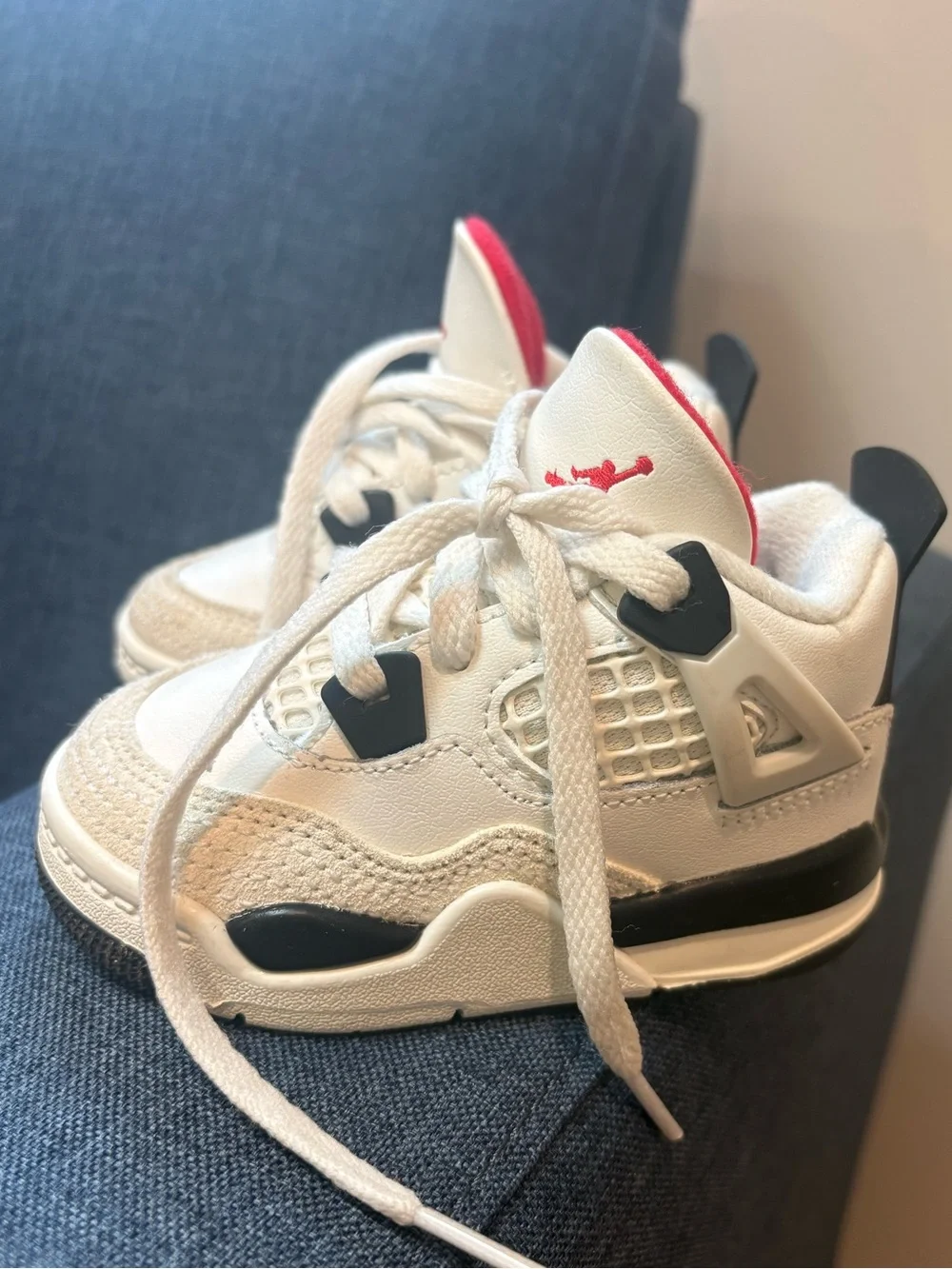 Toddler Boy White/Black Jordan’s Size 5